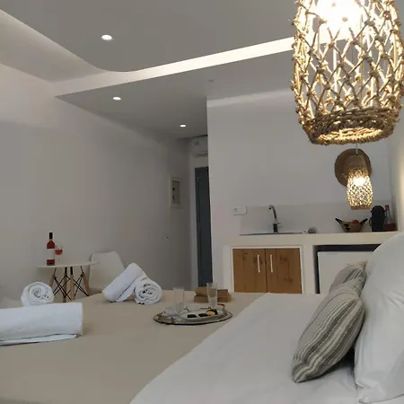 Apartahotel Deluxe Sea View Apartment 4*