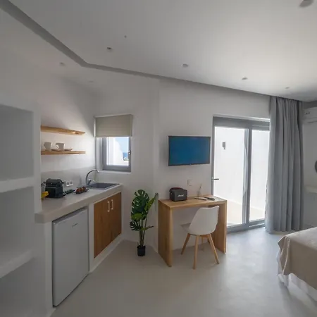 Deluxe Sea View Apartment Apartahotel 4*